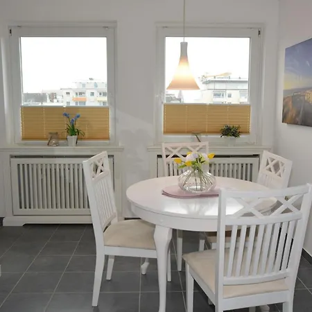 7-15, Marienstr, Sehr Strandnah, Sudbalkon Mit Kleinem Seeblick, 2 Zi Lägenhet